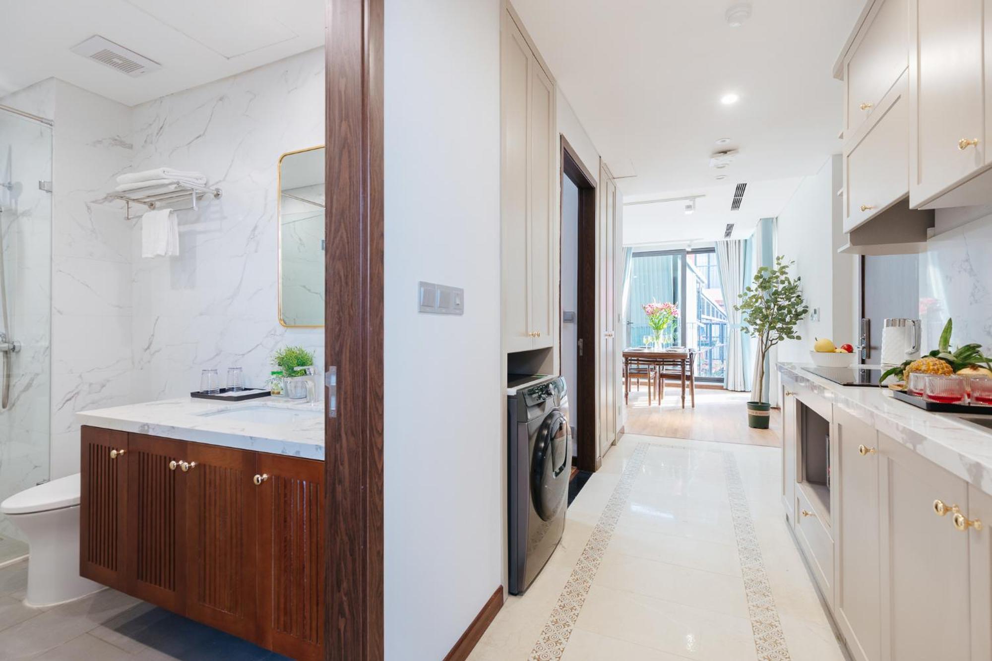 Margaery Lakeside - 2 Bedroom With Balcony Apartment Hanoi